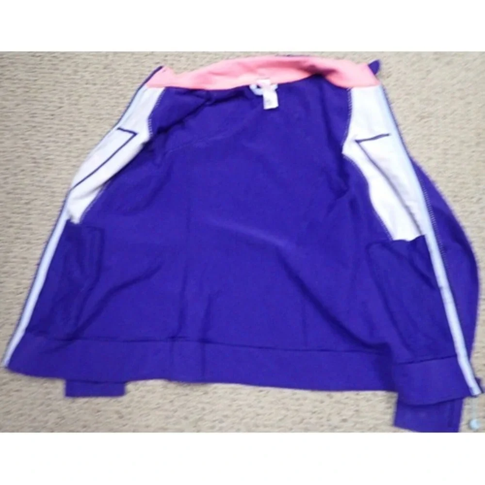 Ivivva athletic track